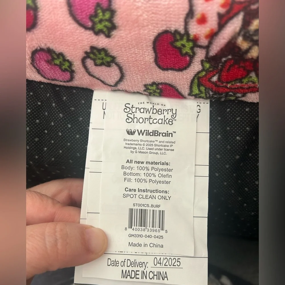 Strawberry Shortcake Pet Bed - Picture 5 of 5